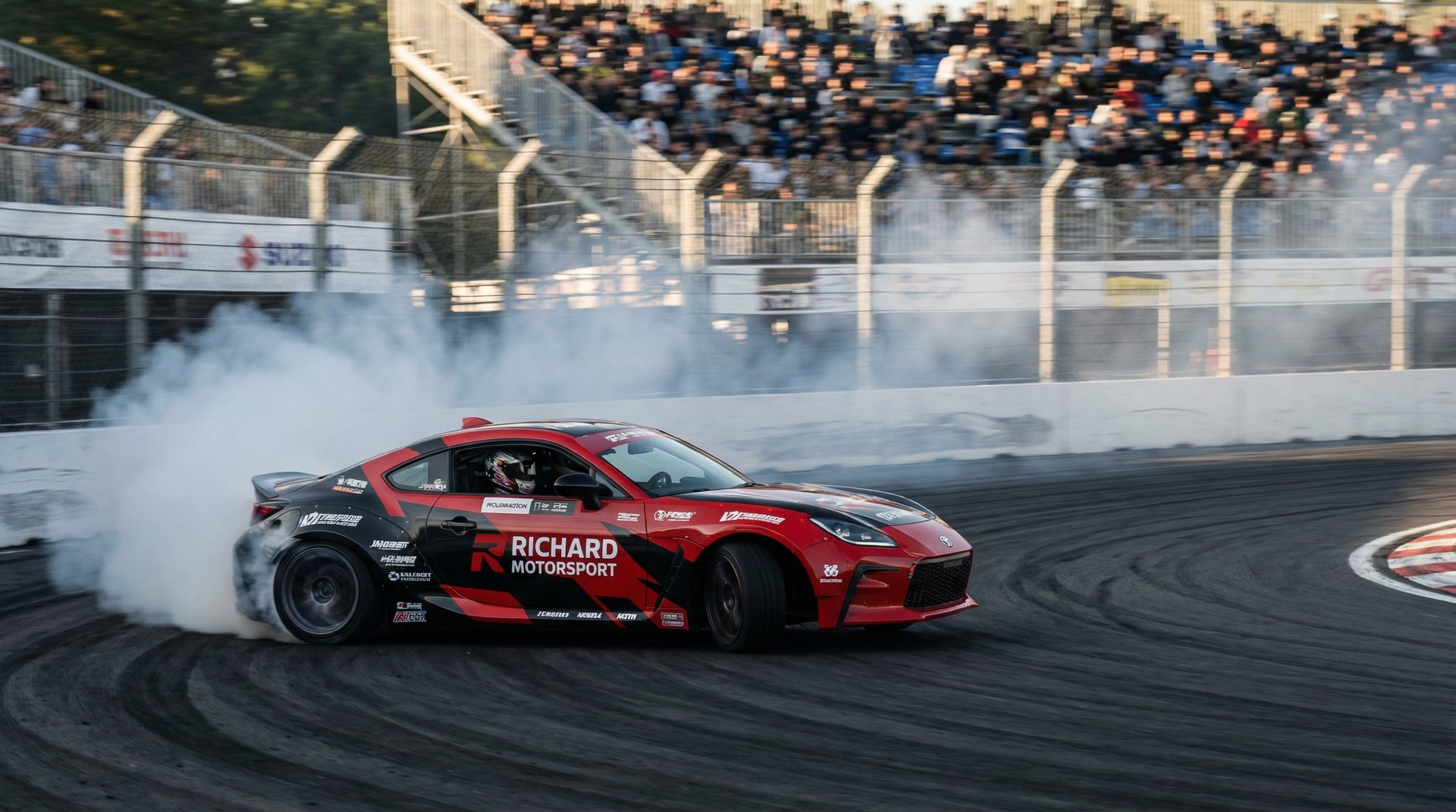 芒果视频汽车解说赛道视频